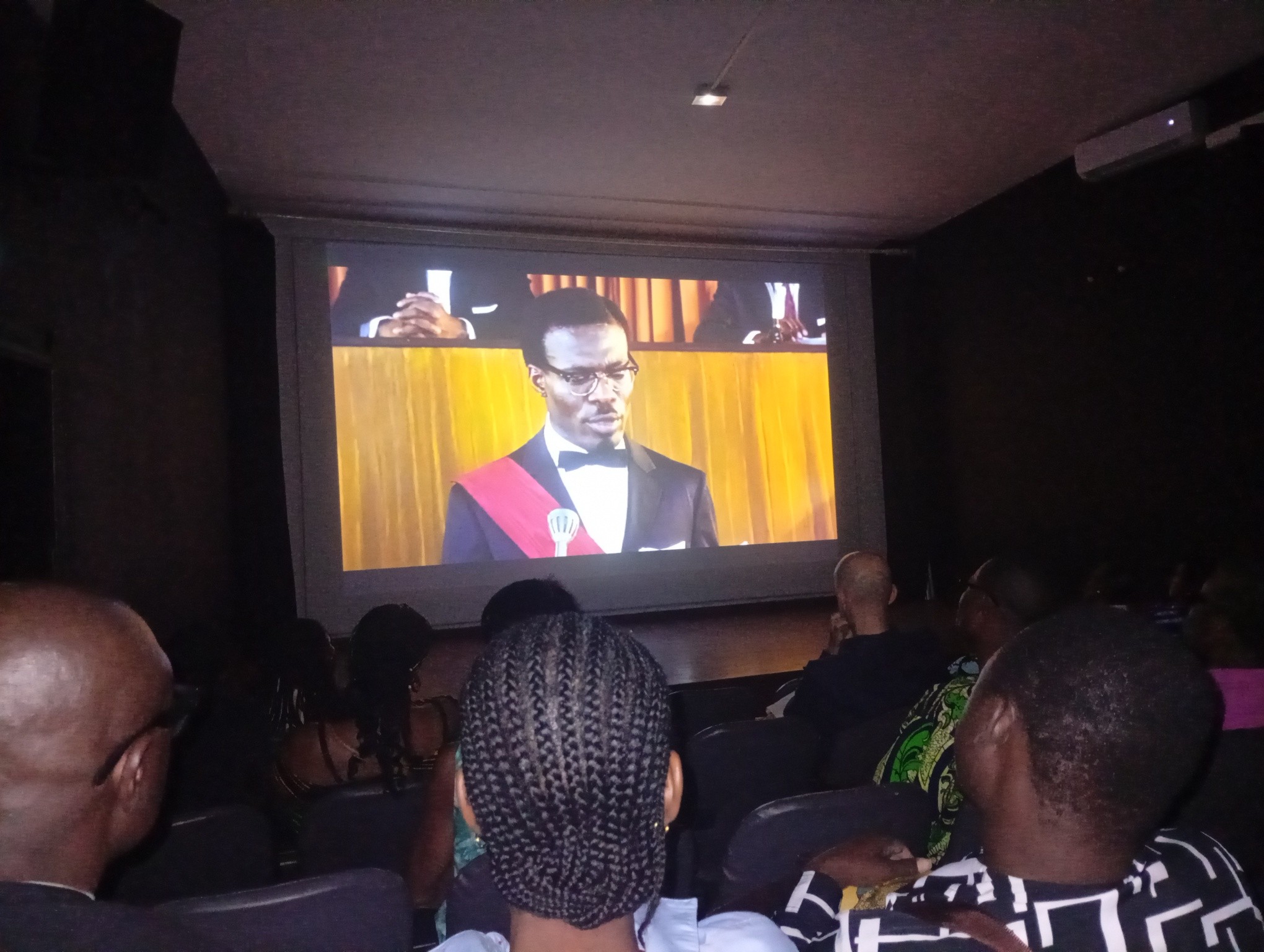 Projection exceptionnelle du film Lumumba, à l’Institut Français de Cotonou.